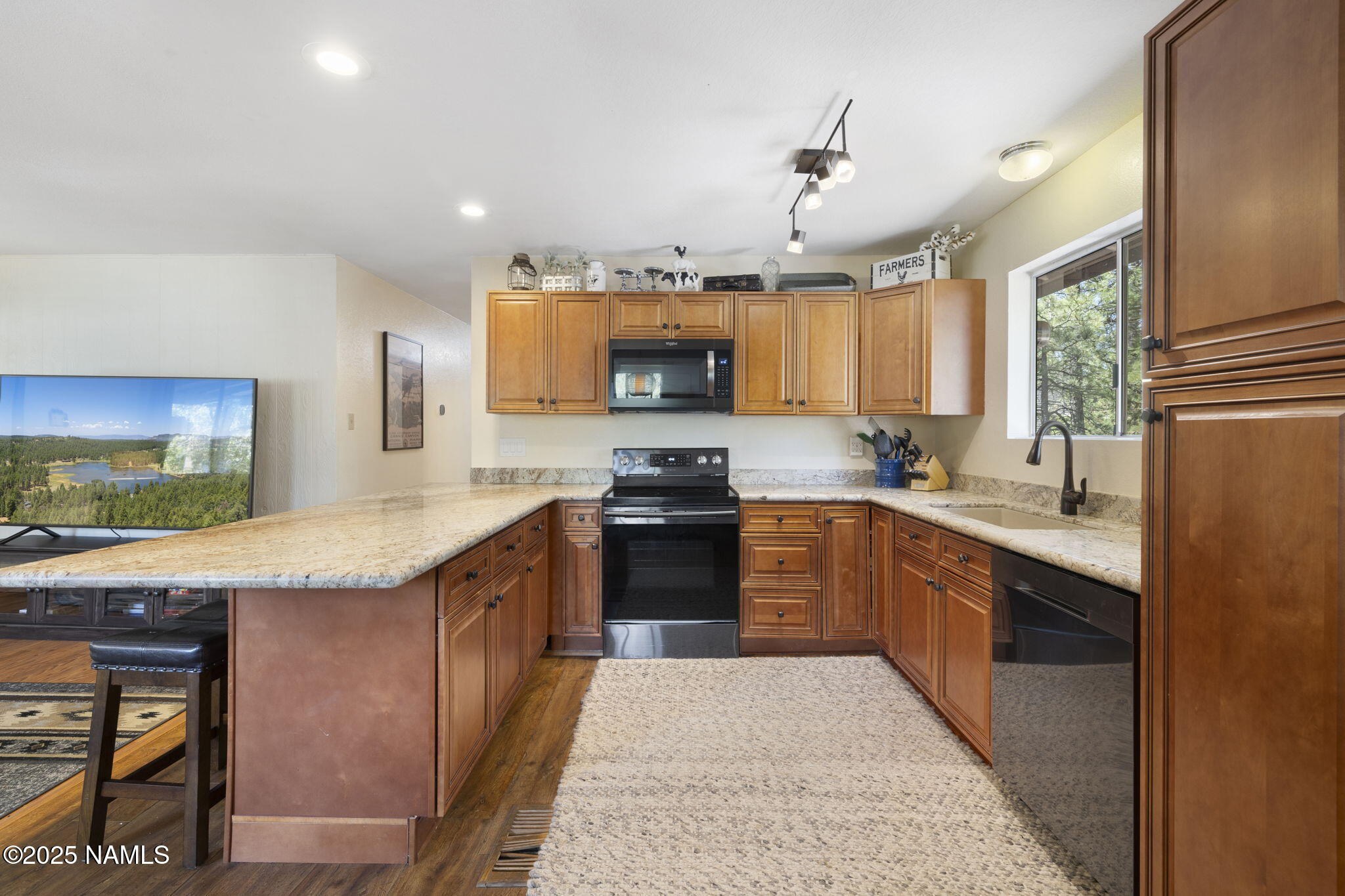 17670 Mustang Road Munds Park, AZ 86017 - Photo 12 of 35 11-web-or-mls-FA9A0405