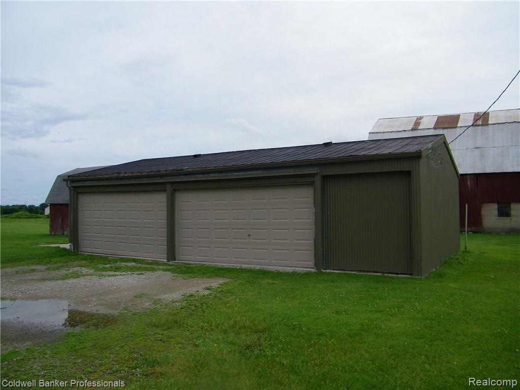8570 Burt Road Capac, MI 48014 - Photo 36 of 36 100_3720.jpg