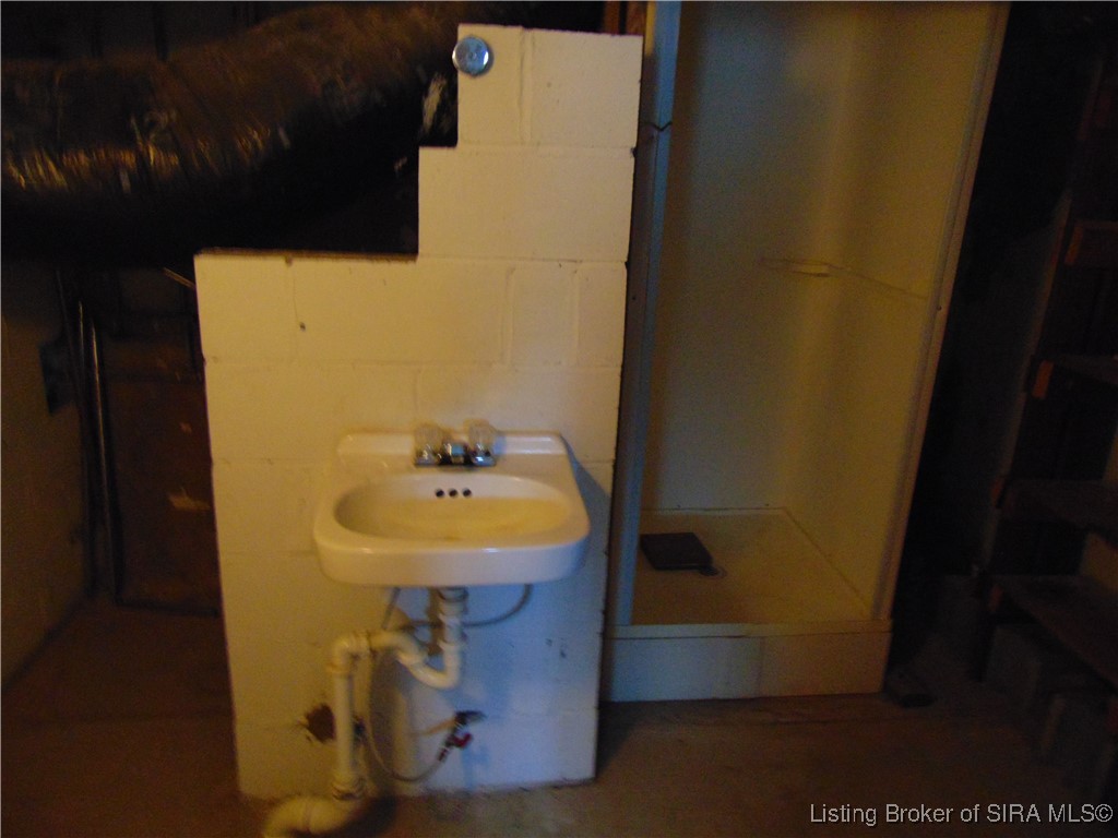 212 St Michaels Avenue Madison, IN 47250 - Photo 13 of 14