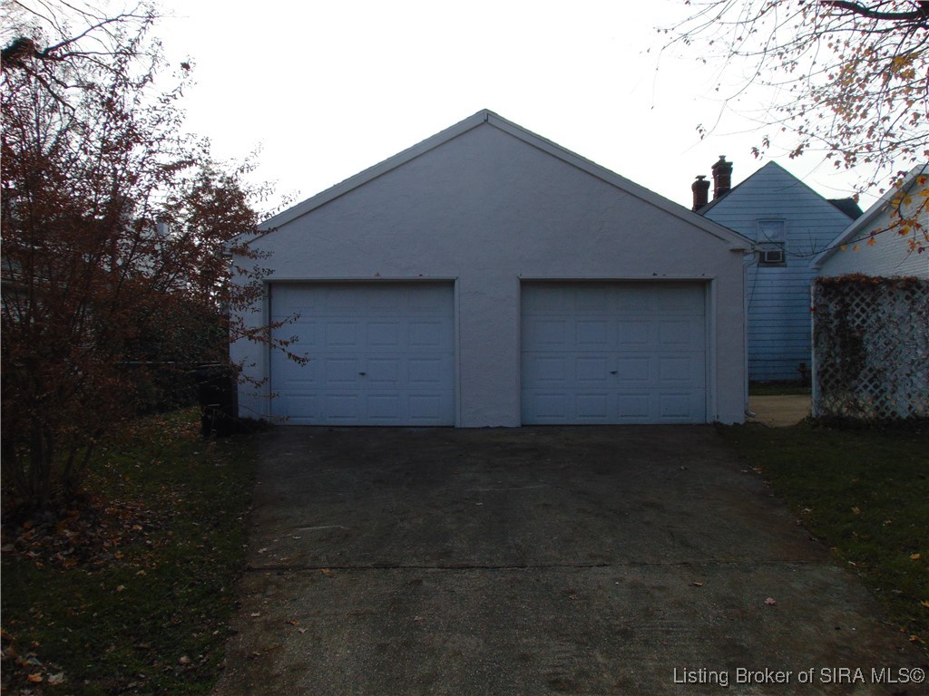 212 St Michaels Avenue Madison, IN 47250 - Photo 7 of 14