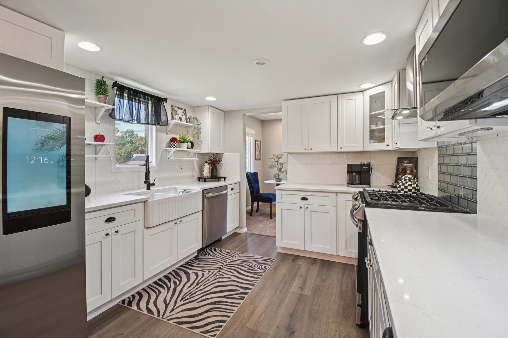 2720 Hobson Road Woodridge, IL 60517 - Photo 7 of 31 Gallery Image 7