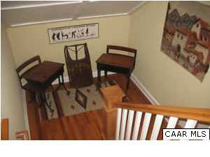 827 Village Road Charlottesville, VA 22903 - Photo 10 of 11 Landing to thrid floor has space for a reading nook.