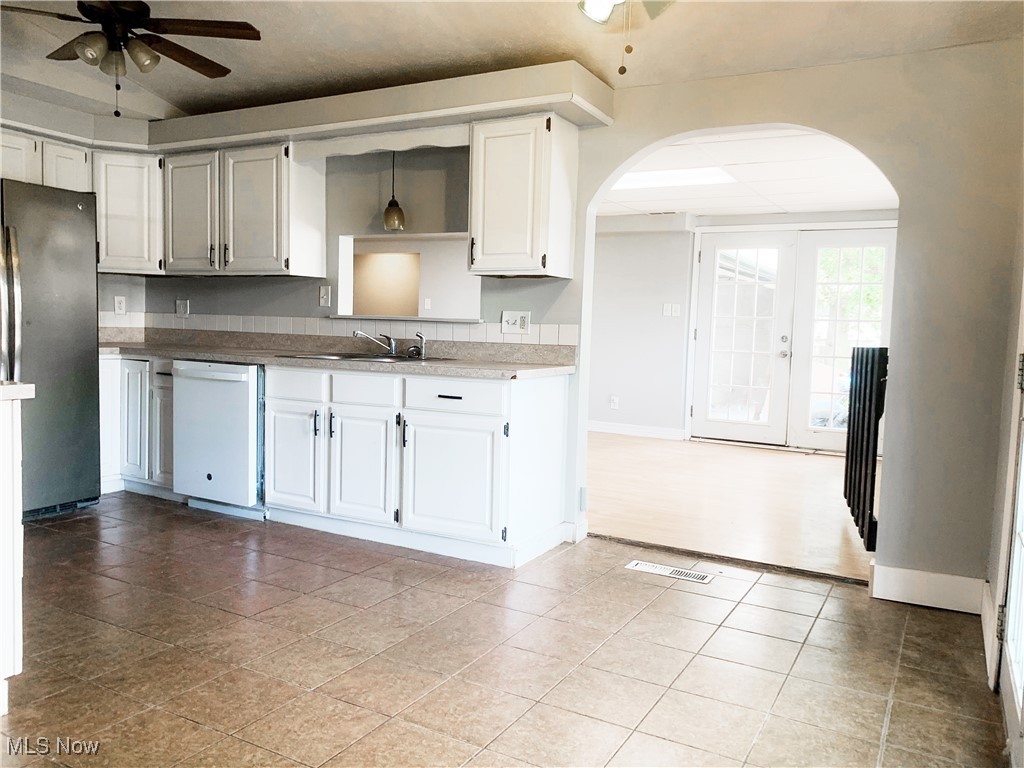 9191 Mary Ellen Road Ravenna, OH 44266 - Photo 4 of 21 Gallery Image 4