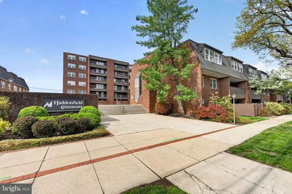 $351,000 | 213 Haddonfield Cmns, Unit 213, Haddonfield, NJ 08033