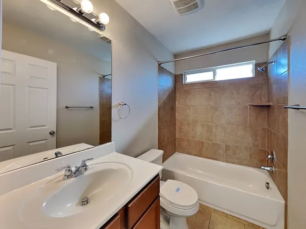 $1,799 | 114 Finch Knoll, San Antonio, TX 78253