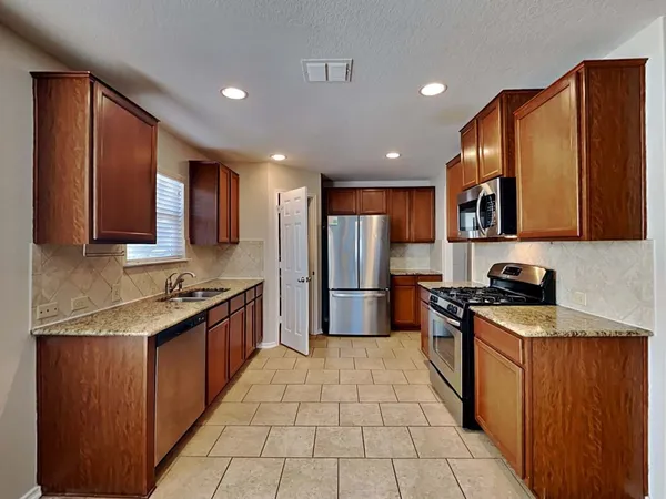 $1,799 | 114 Finch Knoll, San Antonio, TX 78253