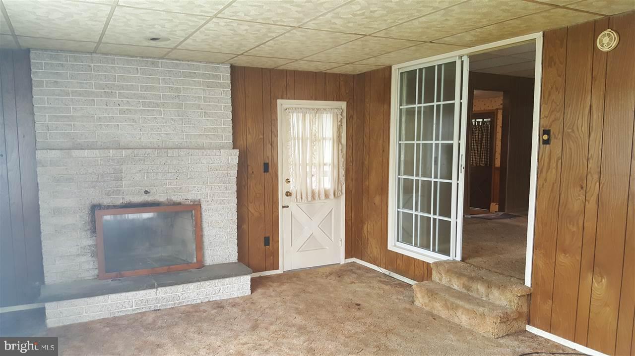 748 Pine Road Carlisle, PA 17015 - Photo 6 of 20 Gallery Image 6