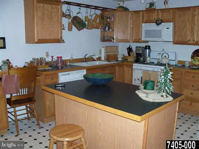 468 Springbrook Court Hanover, PA 17331 - Photo 5 of 18 Gallery Image 5