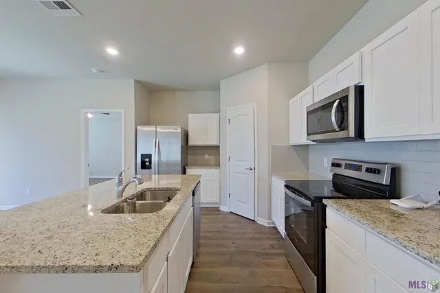 $1,860 | Undisclosed Address, Lafayette, LA 70507