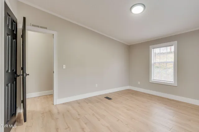 $355,000 | 931 Riverside Avenue, Kingsport, TN 37660