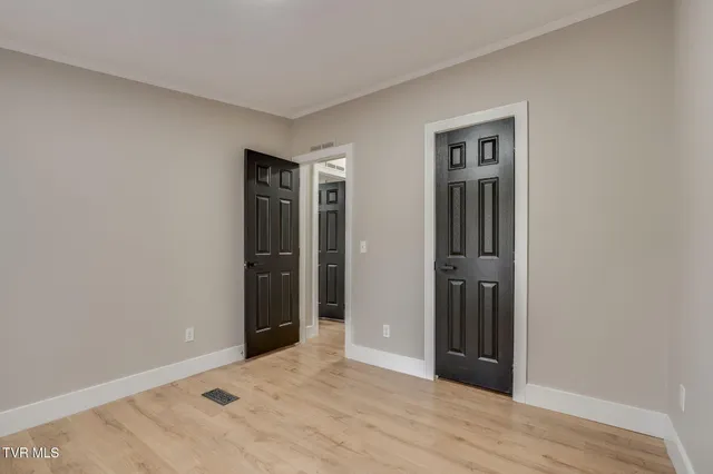 $355,000 | 931 Riverside Avenue, Kingsport, TN 37660