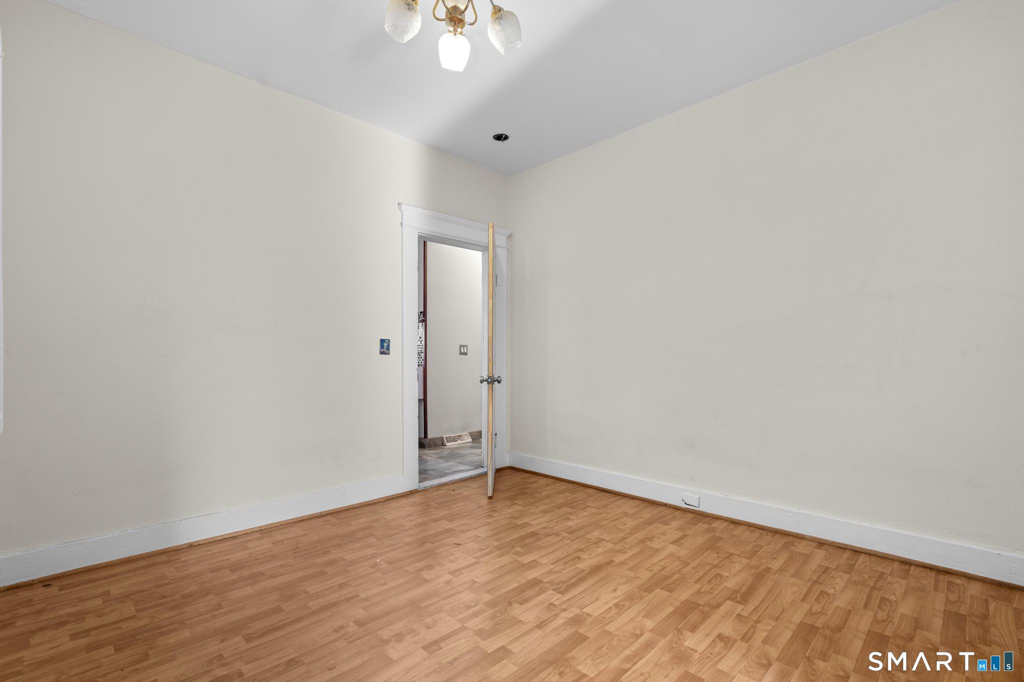 242 Prospect Street Ansonia, CT 06401 - Photo 11 of 40