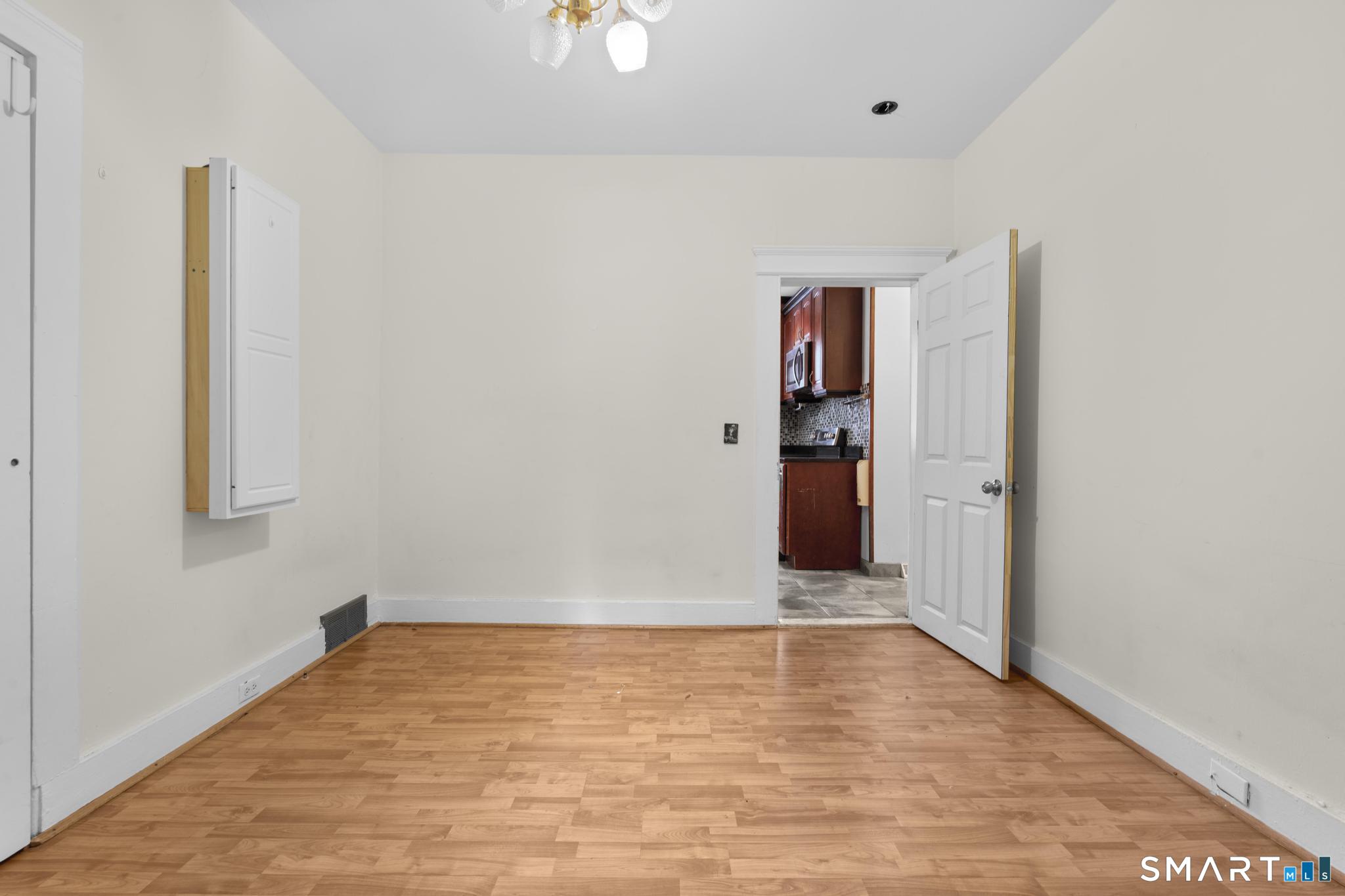 242 Prospect Street Ansonia, CT 06401 - Photo 13 of 40