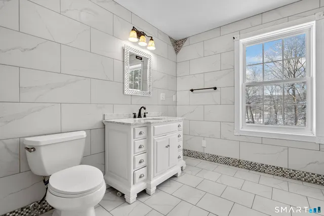 $3,000 | 242 Prospect Street, Ansonia, CT 06401