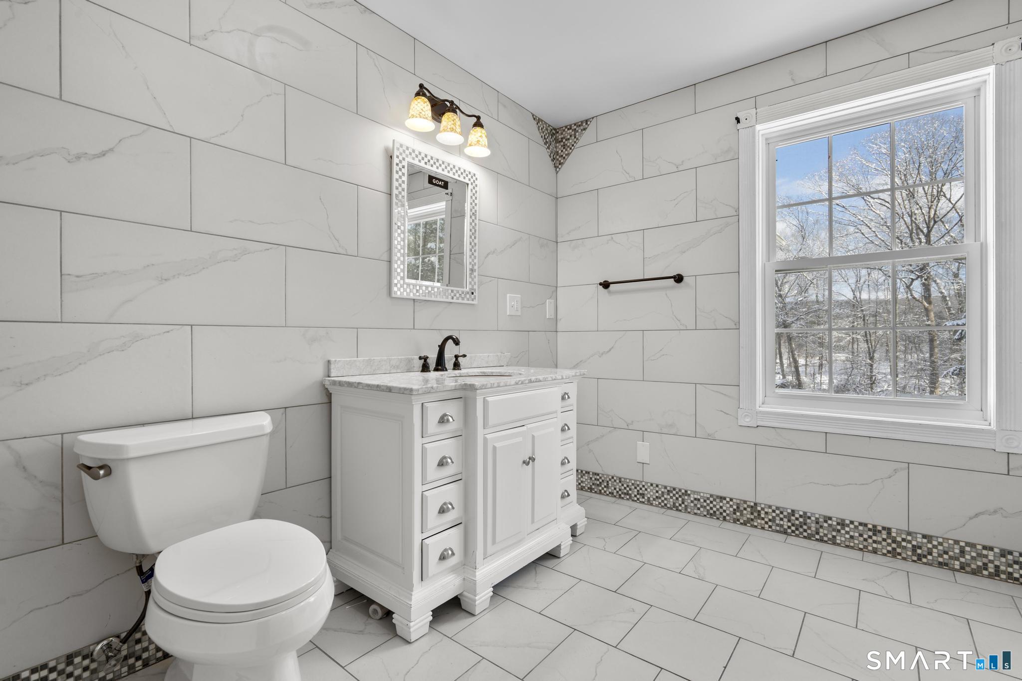 242 Prospect Street Ansonia, CT 06401 - Photo 18 of 40