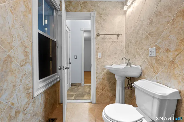 $3,000 | 242 Prospect Street, Ansonia, CT 06401