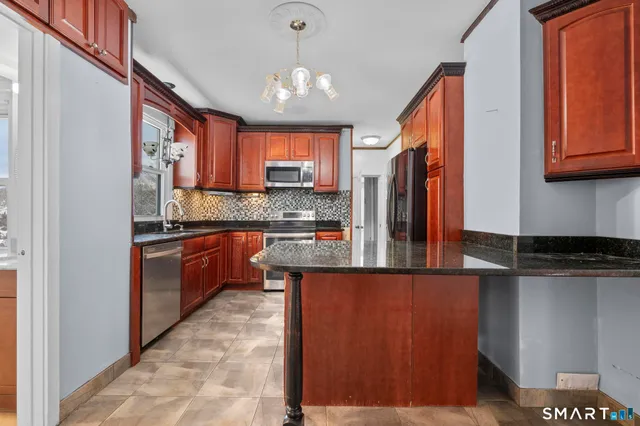 $3,000 | 242 Prospect Street, Ansonia, CT 06401