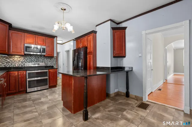 $3,000 | 242 Prospect Street, Ansonia, CT 06401