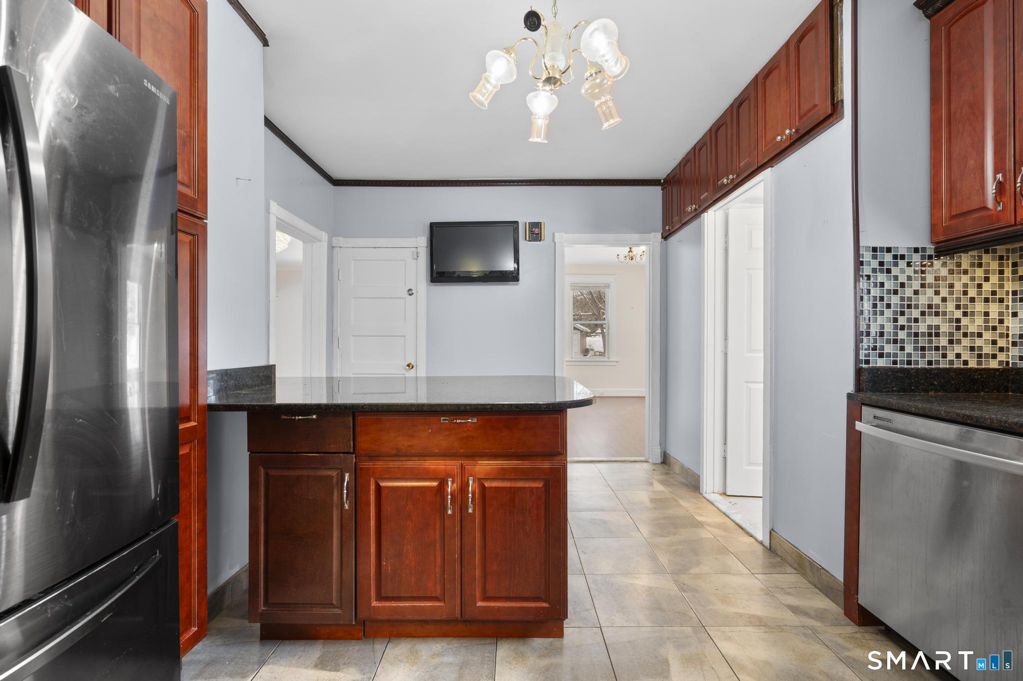 242 Prospect Street Ansonia, CT 06401 - Photo 37 of 40