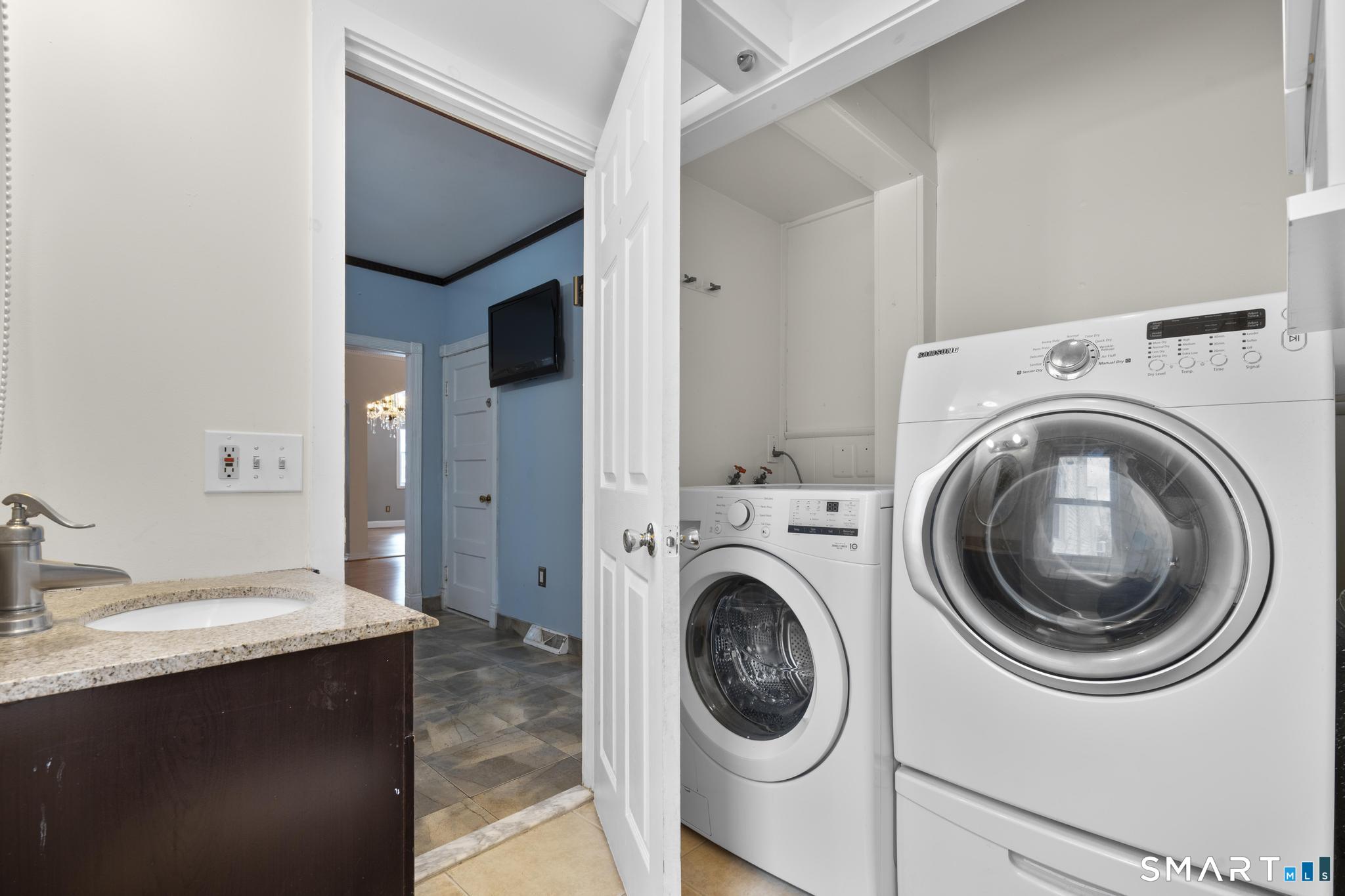 242 Prospect Street Ansonia, CT 06401 - Photo 38 of 40