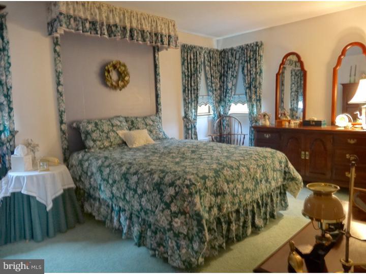 9979 Dungan Road Philadelphia, PA 19115 - Photo 17 of 24 Gallery Image 17