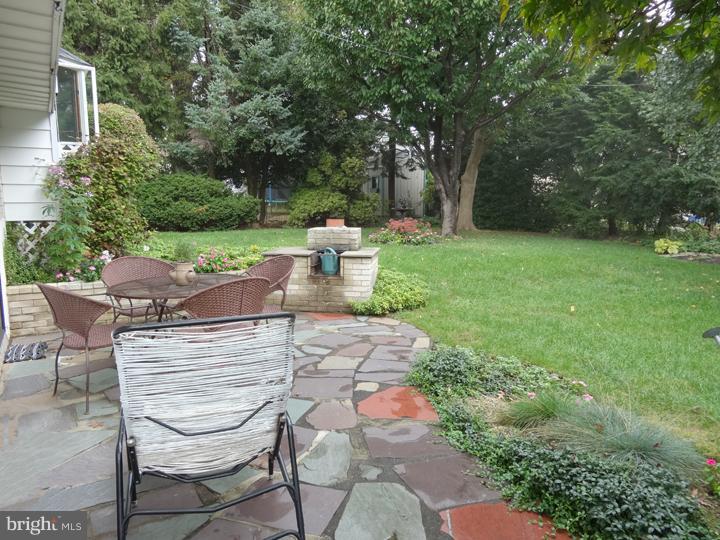 9979 Dungan Road Philadelphia, PA 19115 - Photo 22 of 24 Gallery Image 22