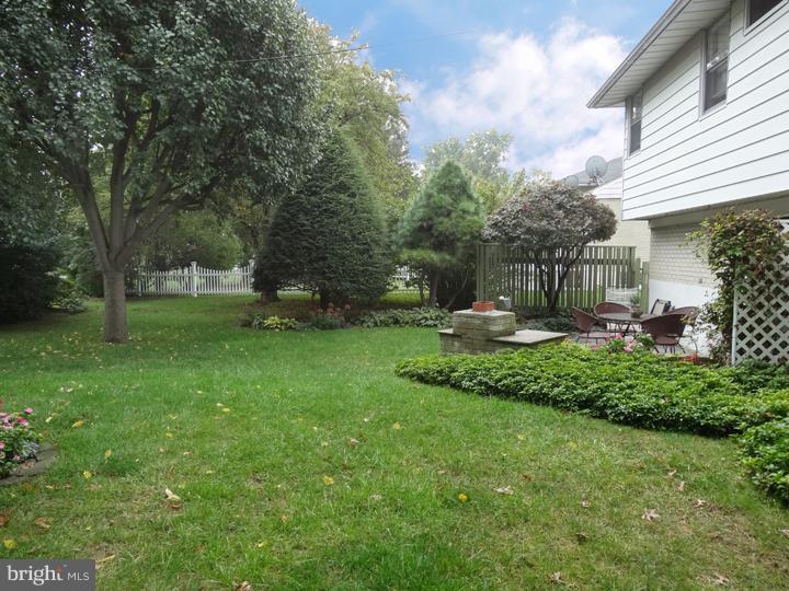 9979 Dungan Road Philadelphia, PA 19115 - Photo 23 of 24 Gallery Image 23