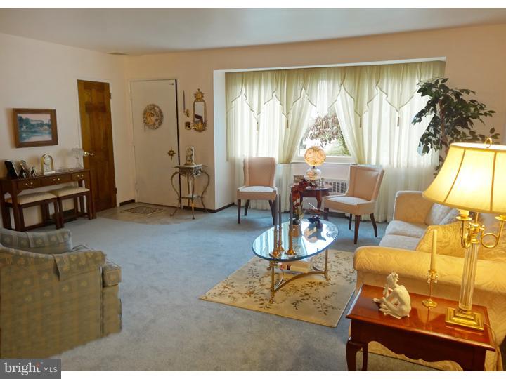 9979 Dungan Road Philadelphia, PA 19115 - Photo 4 of 24 Gallery Image 4