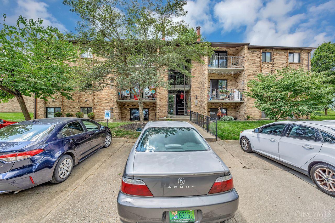 537 Davis Road, Unit 7 Cincinnati, OH 45255 - Photo 1 of 37 Gallery Image 1