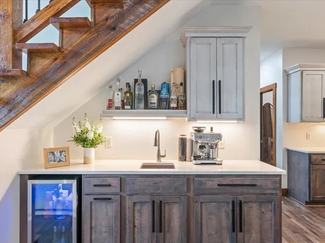 $1,999,000 | 18128 Badger Road, Grand Rapids, MN 55744