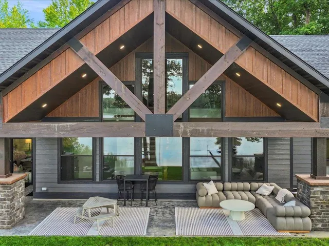 $1,999,000 | 18128 Badger Road, Grand Rapids, MN 55744