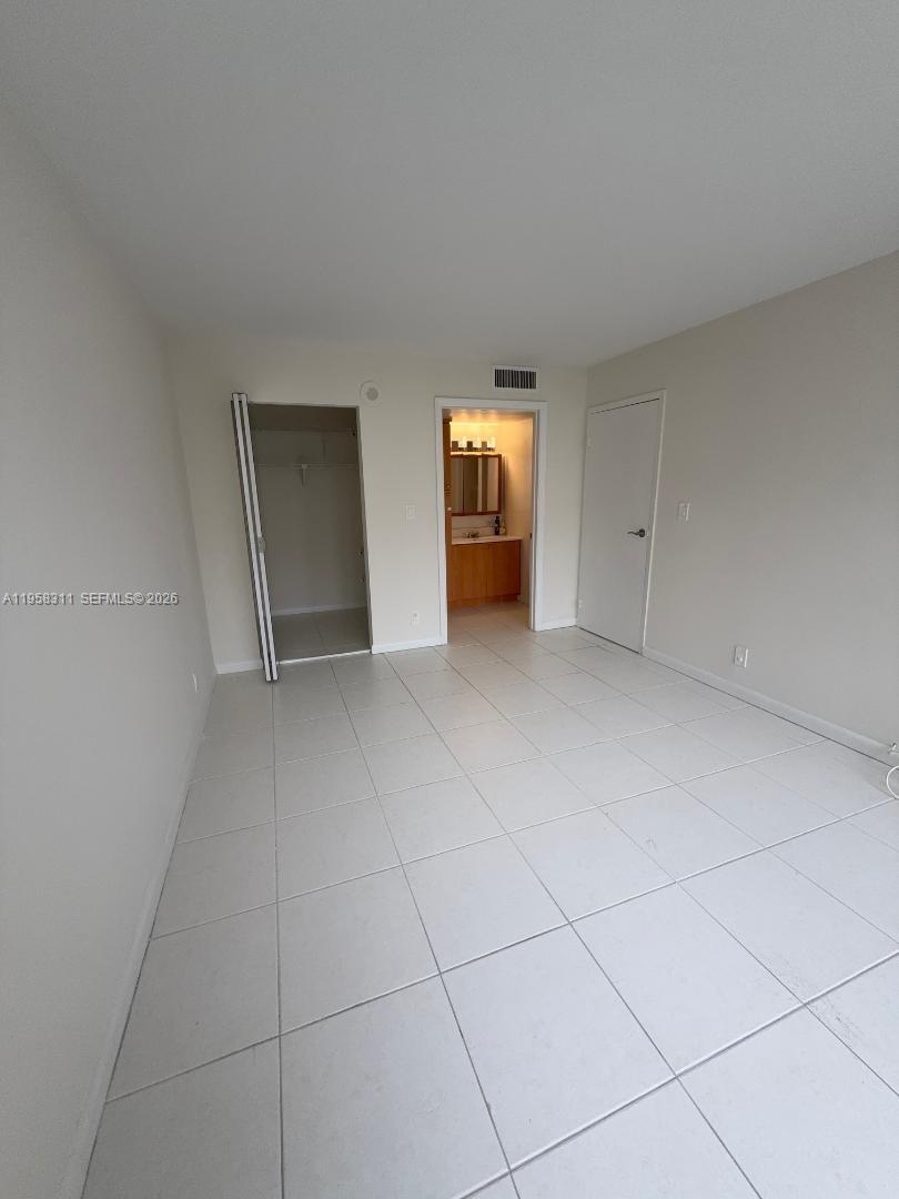 16919 North Bay Road, Unit 507 Sunny Isles Beach, FL 33160 - Photo 18 of 28 Photo 18