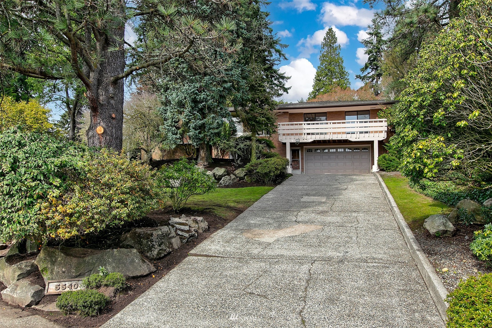 5540 Northeast Windermere Road Seattle, WA 98105 - Photo 37 of 40 a view of an outdoor space with a patio