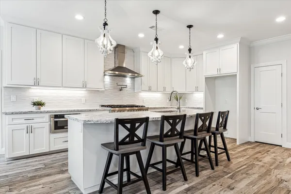 $1,516,480 | 430 Amanda Circle, Tiki Island, TX 77554