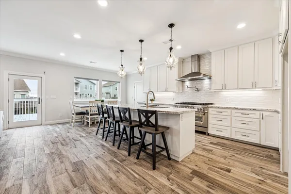 $1,516,480 | 430 Amanda Circle, Tiki Island, TX 77554