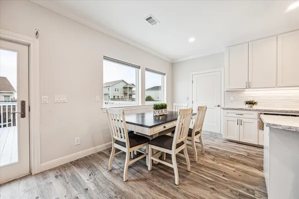 $1,516,480 | 430 Amanda Circle, Tiki Island, TX 77554