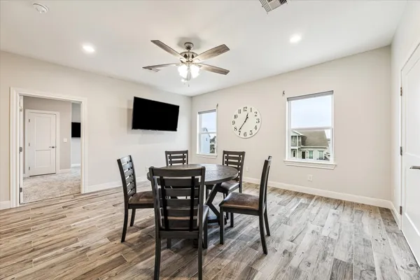 $1,516,480 | 430 Amanda Circle, Tiki Island, TX 77554