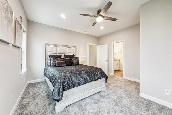 $1,516,480 | 430 Amanda Circle, Tiki Island, TX 77554