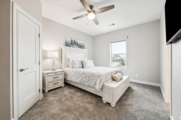 $1,516,480 | 430 Amanda Circle, Tiki Island, TX 77554