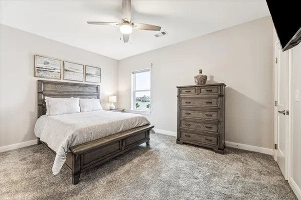 $1,516,480 | 430 Amanda Circle, Tiki Island, TX 77554