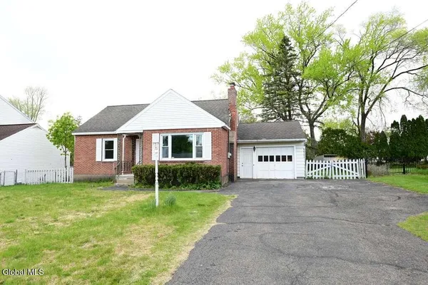 $296,000 | 115 Arrow Street South, Schenectady, NY 12304