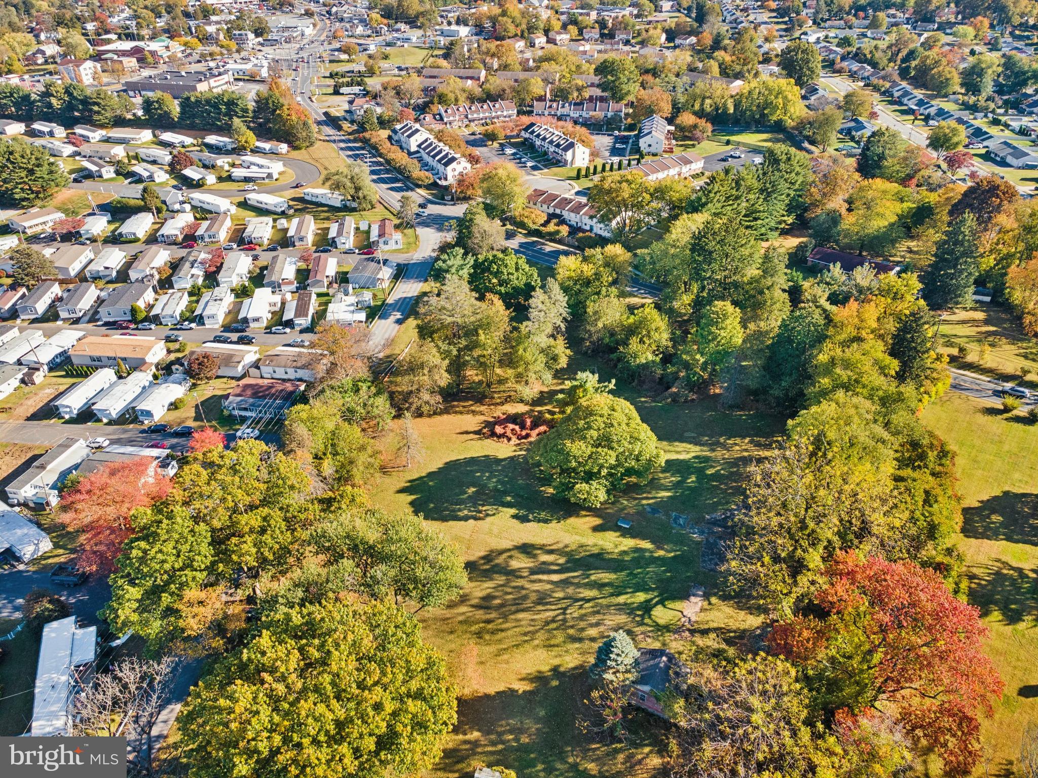 887 Red Hill Road Aston, PA 19014 - Photo 4 of 12 a view of a city