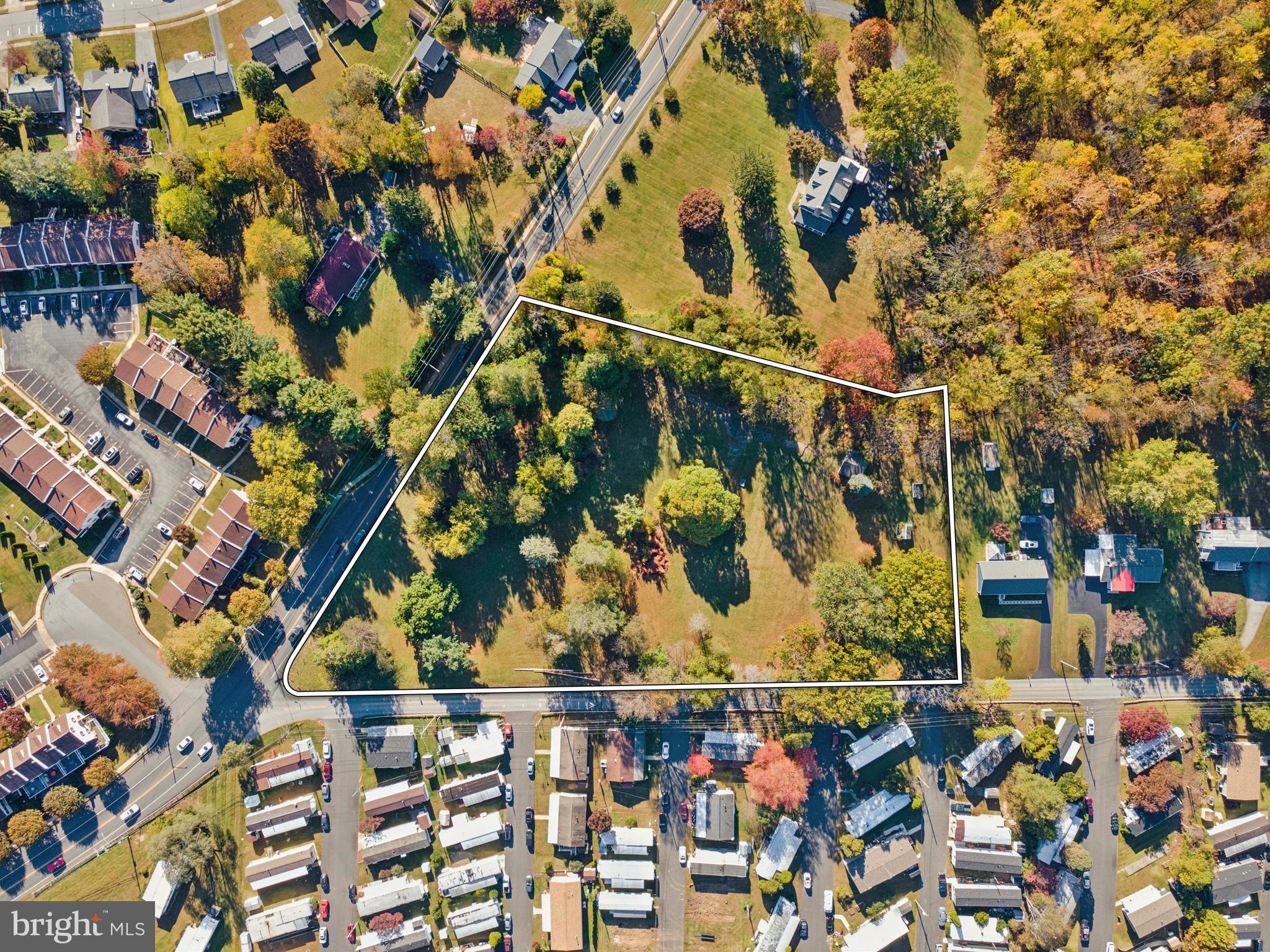 887 Red Hill Road Aston, PA 19014 - Photo 9 of 12 view of entryway with outdoor