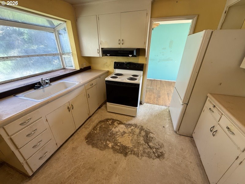 398 Atlantic Street Astoria, OR 97103 - Photo 17 of 36