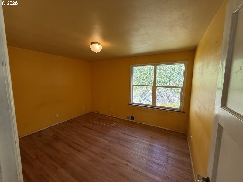 398 Atlantic Street Astoria, OR 97103 - Photo 21 of 36