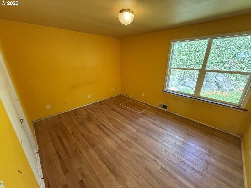 398 Atlantic Street Astoria, OR 97103 - Photo 22 of 36