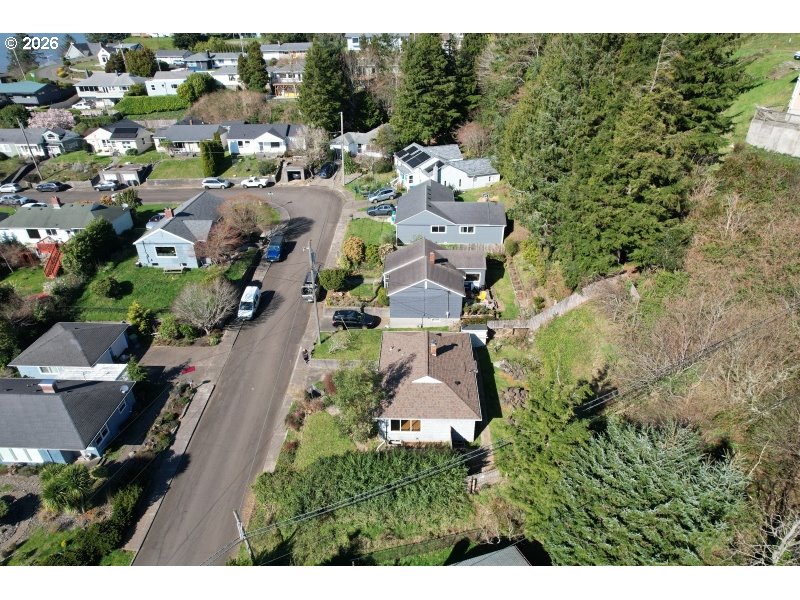 398 Atlantic Street Astoria, OR 97103 - Photo 31 of 36