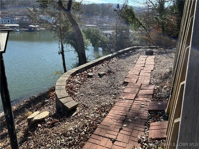 $375,000 | 1015 Oak Knoll Road, Linn Creek, MO 65052