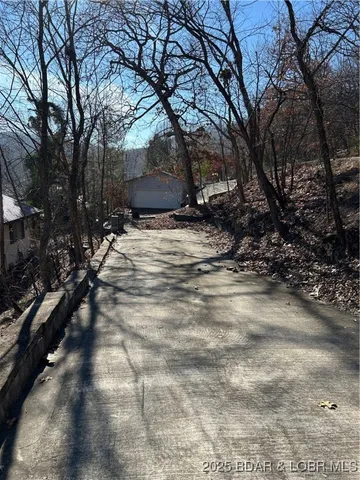 $375,000 | 1015 Oak Knoll Road, Linn Creek, MO 65052