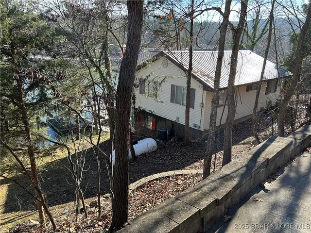 $375,000 | 1015 Oak Knoll Road, Linn Creek, MO 65052